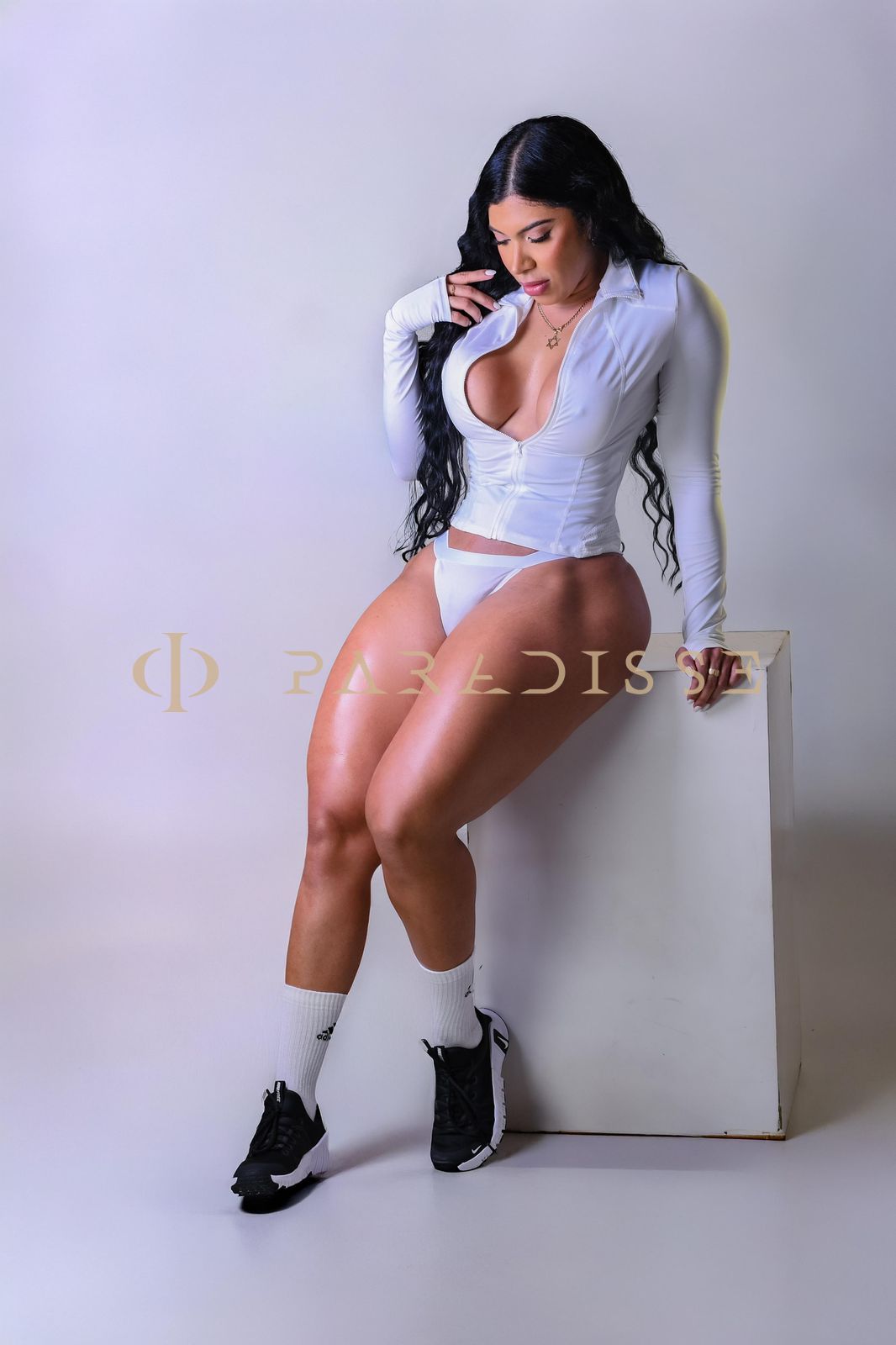 Escorts VIP Paradisse - Valery